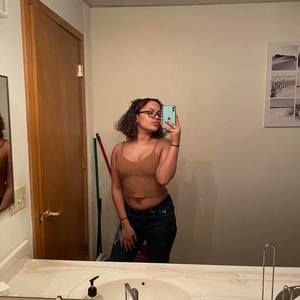 Meet your Posher, Alexis